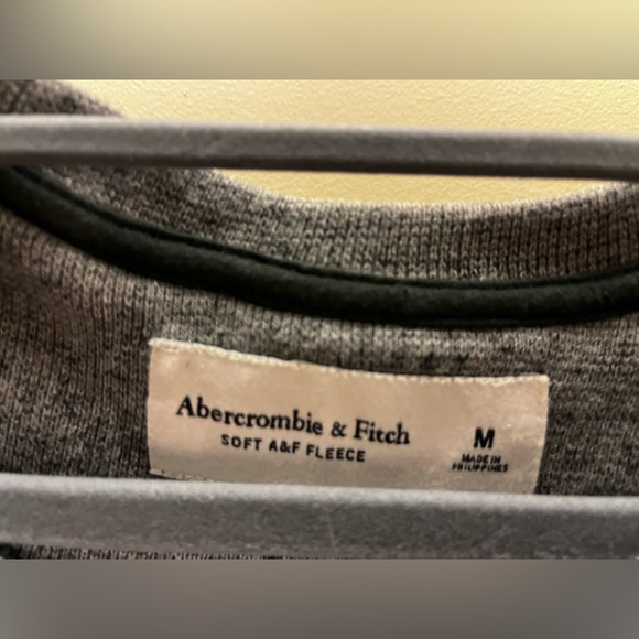Abercrombie & Fitch Gray Crewneck Sweater - Picture 6 of 6